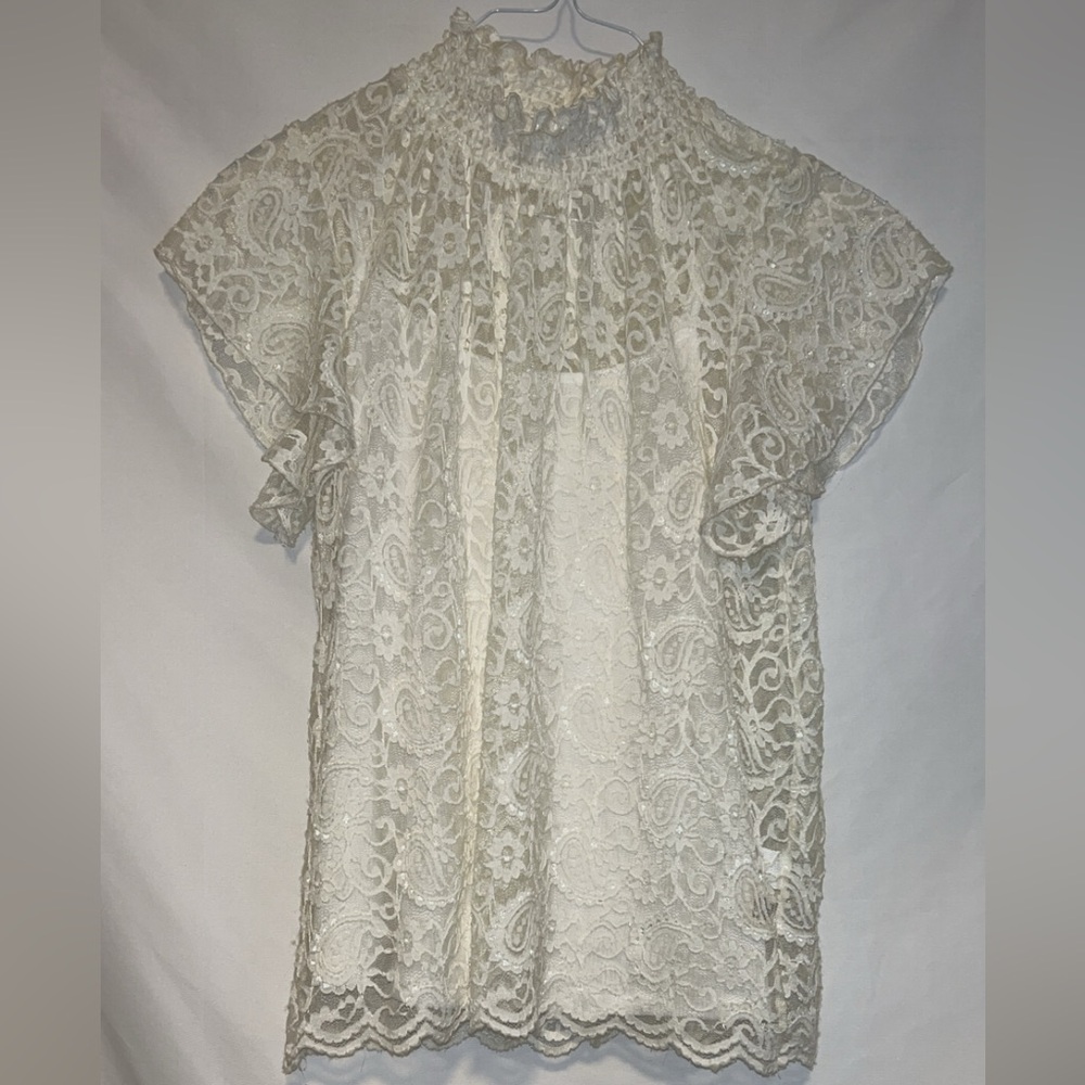 Chic Lace White Blouse with built in camisole women’s SMALL